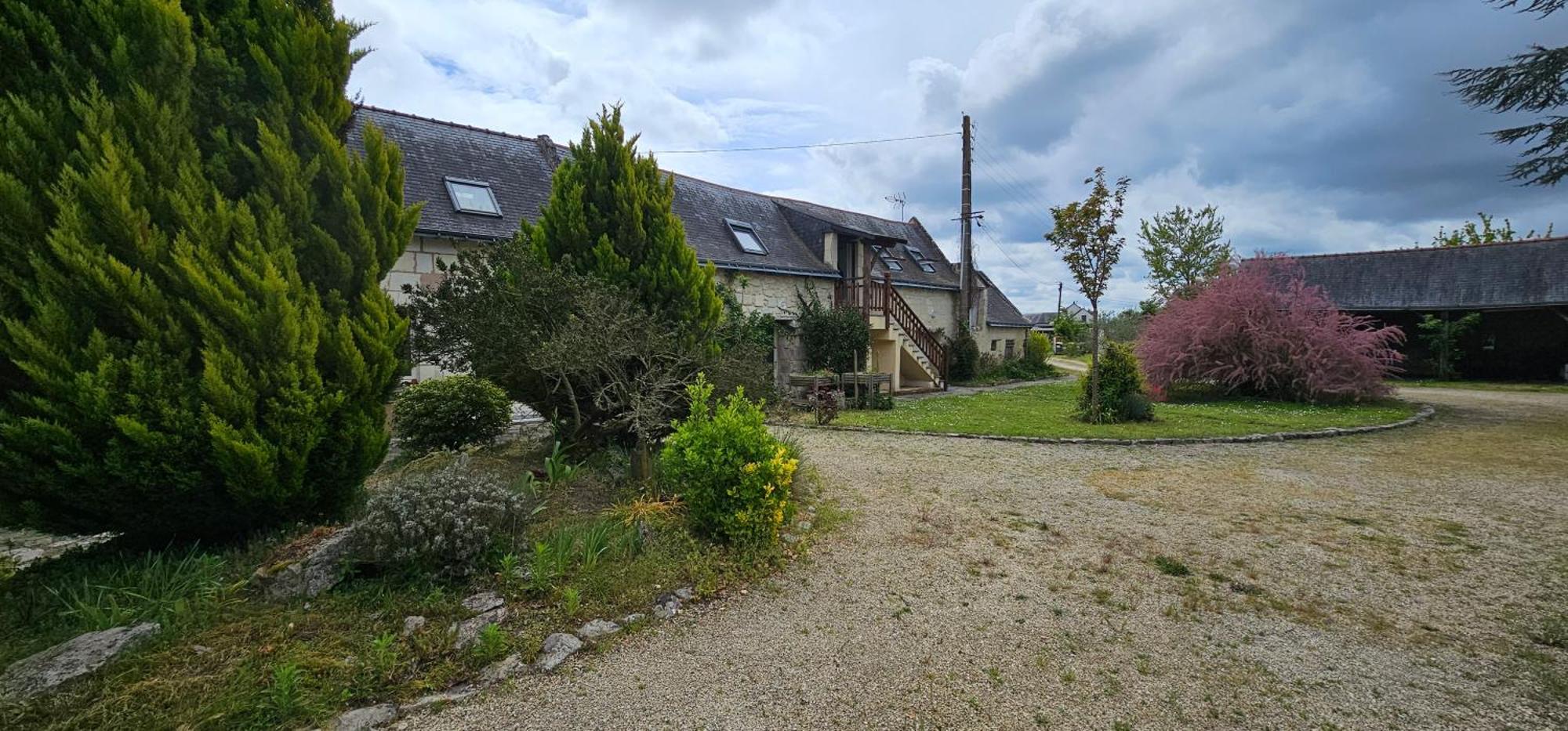 Domaine Des Moizons, Le Cerisier Villebernier